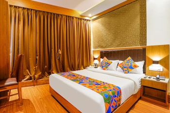 Fabhotel Azure,1St Floor, Unit No 103, Balaji Business Park, Above RBL Bank, Gamdevi, Marol, Andheri East, Mumbai - 400059,3 star