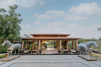 Surpura Bagh - A Luxury Boutique Resort - Pure Vegetarian,Daijar,5 star