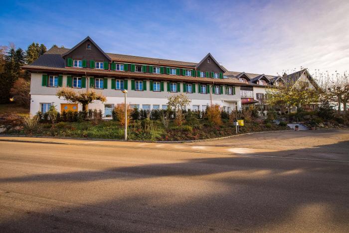 Landgasthof Hasenstrick,Hasenstrick>>Duernten,4 star
