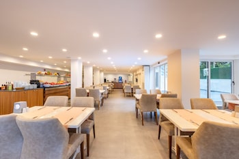 Viking Moral Beach Hotel,,4 star