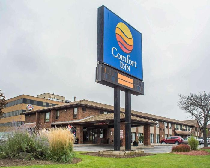 Comfort Inn Hamilton,Oakville>>Hamilton,2.5 star