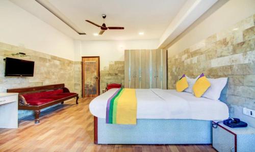 Hotel Evergreen,Khar,3 star