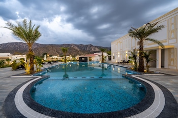 Hukamgarh A Luxury Boutique Resort,Village Chirana, Near Udaipurwati, Teshsil Nawalgarh, Jhunjhunu, 333303,4 star