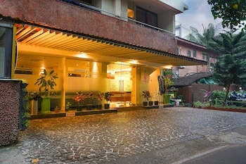 Hotel Citrus Prime, Candolim,Candolim Beach-North Goa,3 star