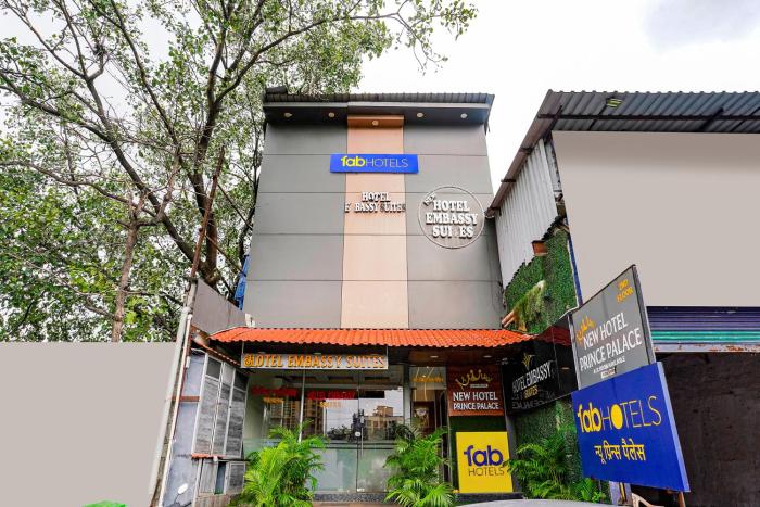 Via Embassy Suites,,3 star