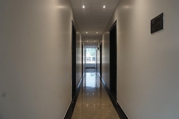 Hotel Holiday Plus,Bhose, Mahabaleshwar,3 star