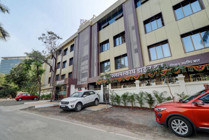 Hotel Flysky Rooms & Banquets,Mahape/Ghansoli,5 star