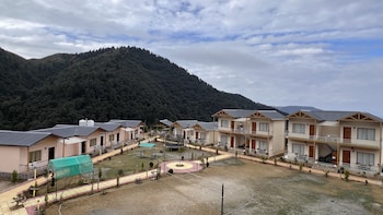 Resort Prakriti Unwind,Chakrata Rd,3 star