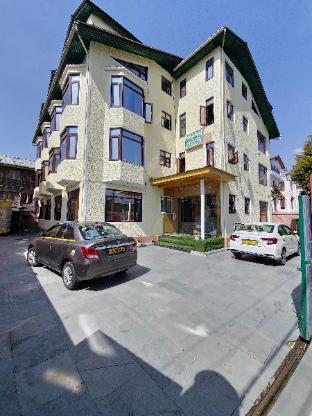 Seven Hills Resort Srinagar,Zakura,3 star
