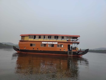 Seascape Floating Paradise,Benaulim,3 star