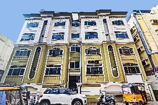 Capital O Hotel Samrat Palace Near Nampally Station,India>>Hyderabad,3 star