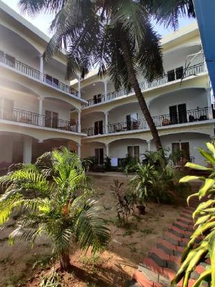 Morjim Sunset Guest House