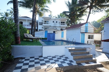 beachouse beachfront cottages and suites