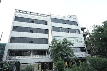 The Grand Palace,Ghaziabad>>Delhi,3 star