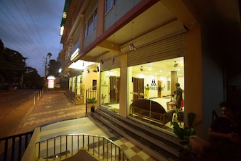 Hotel Wayanad Square,Kolagappara>>Kalpetta,3 star