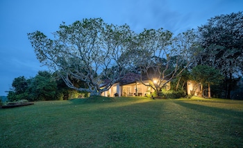lunuganga estate
