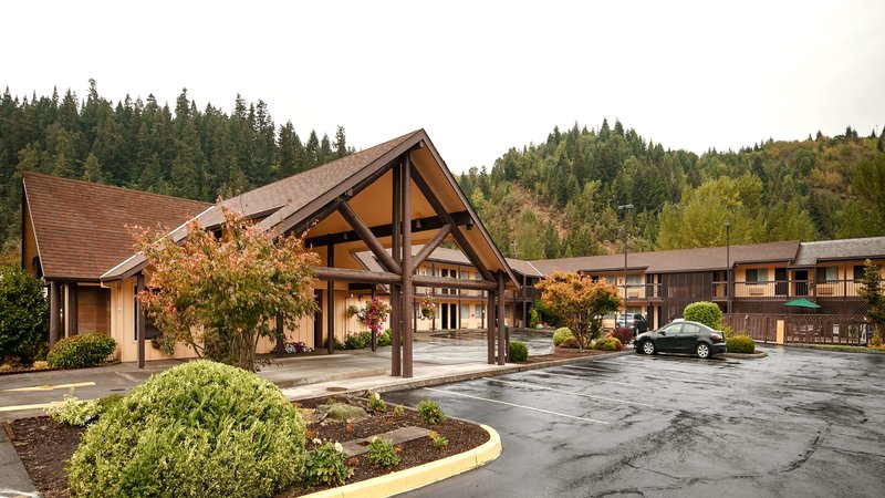 Oakridge Inn & Suites,Eugene>>Bend,2.5 star