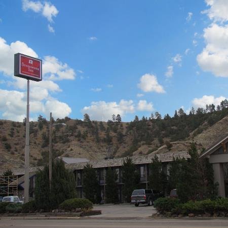 sundowner inn forsyth