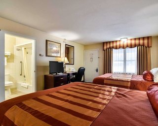 Rodeway Inn,Near Weedsport Speedway,2 star
