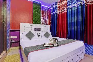 Flagship 700363 Hotel Small Town,India>>New Delhi,3 star