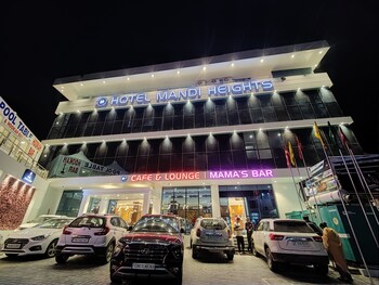 Hotel Mandi Heights