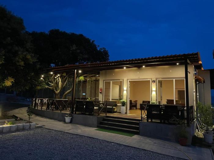 w aroma big mama resort corbett