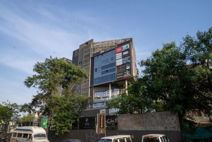 Hotel Sunflare,,3 star