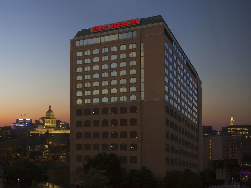 hilton garden inn austin downtown