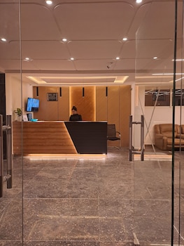 Hotel Royal Suites And Rooms Near Aig Hospital Gachibowli,Hyderabad>>Gachibowli,4 star