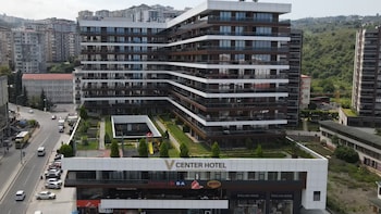 v center hotel