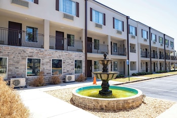 days inn by wyndham college park atlanta airport south
