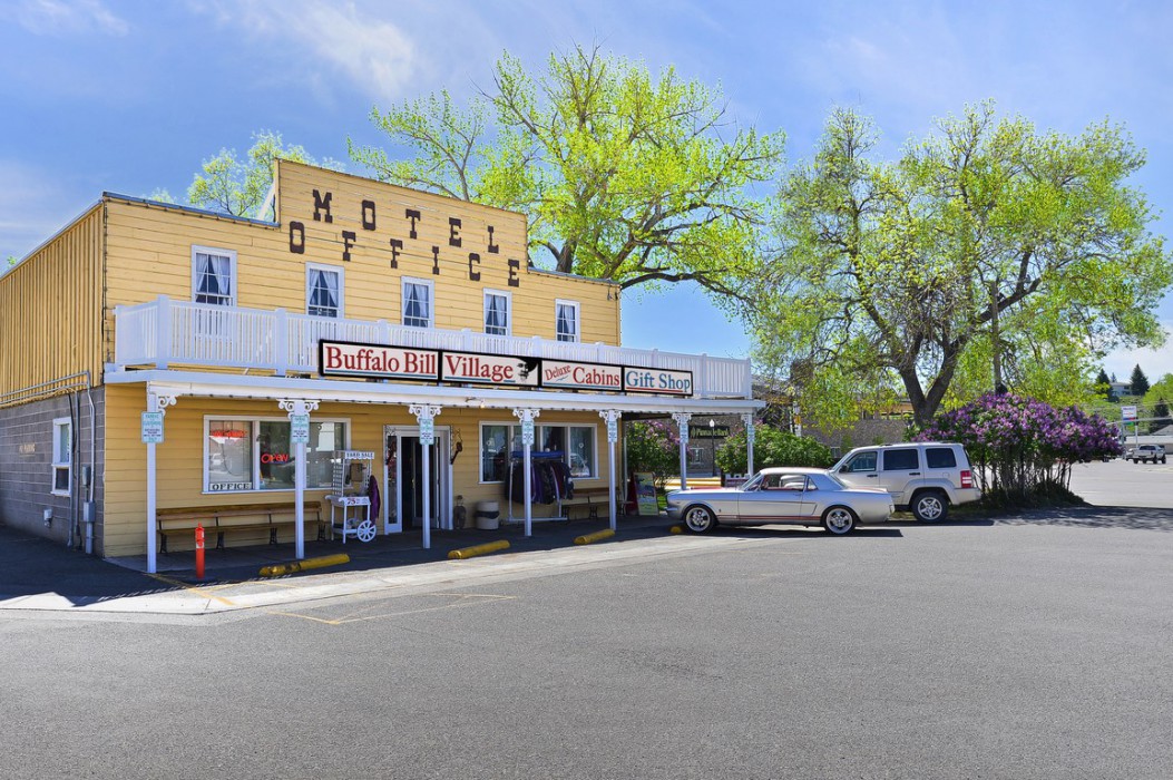 buffalo bill village cabins