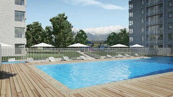 Loica Hosts,Chile>>Santiago,3 star