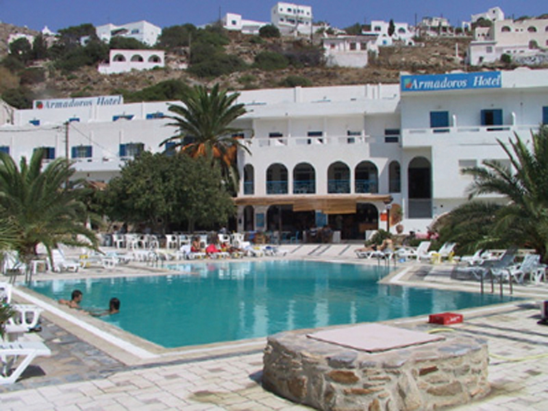 armadoros hotel ios backpackers