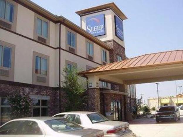 Sleep Inn & Suites Hennessey North