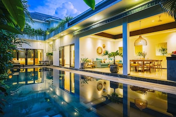 Frangipani Villa Jingga At Berawa,Indonesia>>Canggu,3 star