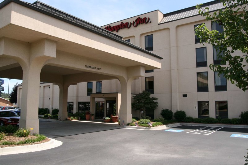 Hampton Inn Hillsville