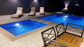manjaro luxury suites at stella place