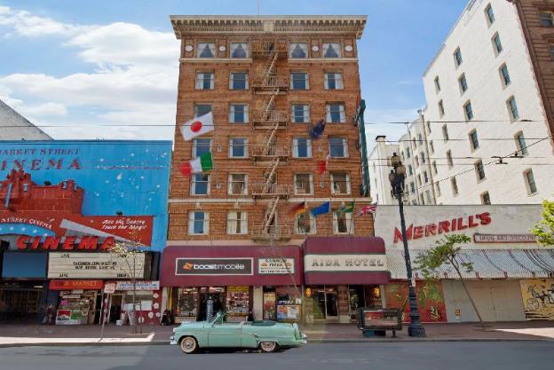 aida plaza hotel