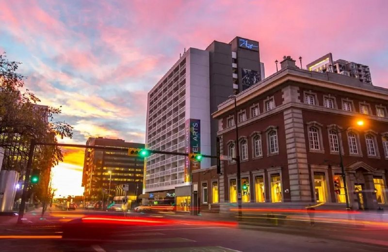 Hotel Arts,Calgary>>Beltline,4 star