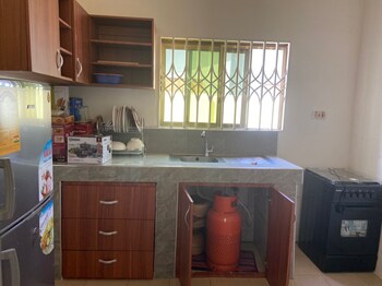 Tony-May,Madina>>Accra,2.5 star