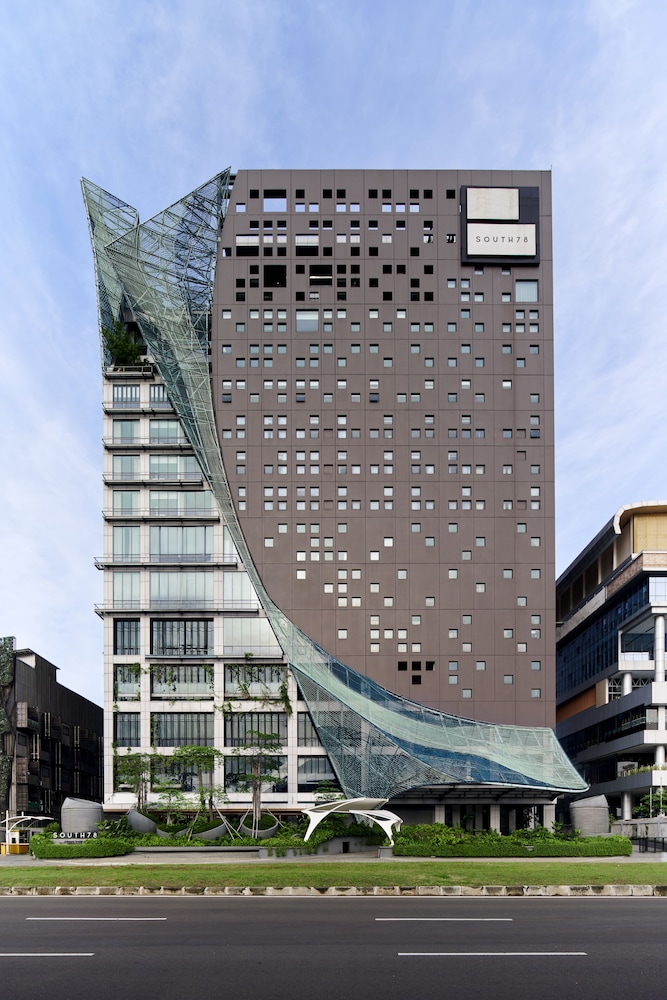 vivere hotel artotel curated