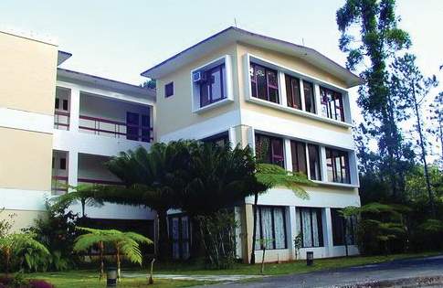 Los Helechos,Sancti Spiritus>>Playa Ancon,3 star