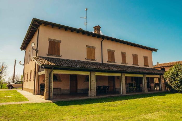 Agriturismo Garzolè,Modena>>Castelfranco Emilia,0 star