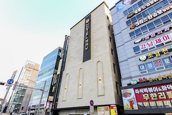 may hotel