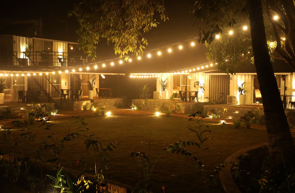Out Of Box Living Kashid,Murud,2 star