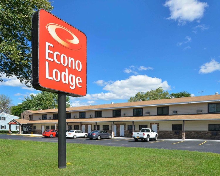 econo lodge rochester i 90 and i 390