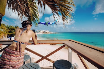 royal islander resort la plage