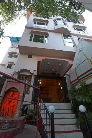 a palace on river rashmi guest house