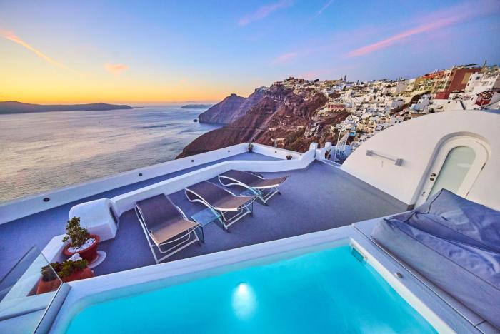 Trieris Villa & Suites,South Aegean>>Santorini,3.5 star